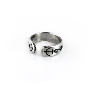 Nautical Chain & Anchor Ring // Unisex, one size fits most.