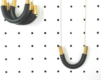Collier U noir