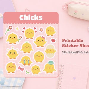 Puede incluir: Una hoja de pegatinas imprimible con la palabra Chicks en la parte superior y varias ilustraciones de pollitos amarillos en diferentes poses y expresiones, incluyendo corazones, flores y un huevo roto, sobre un fondo de cuadrícula rosa claro.