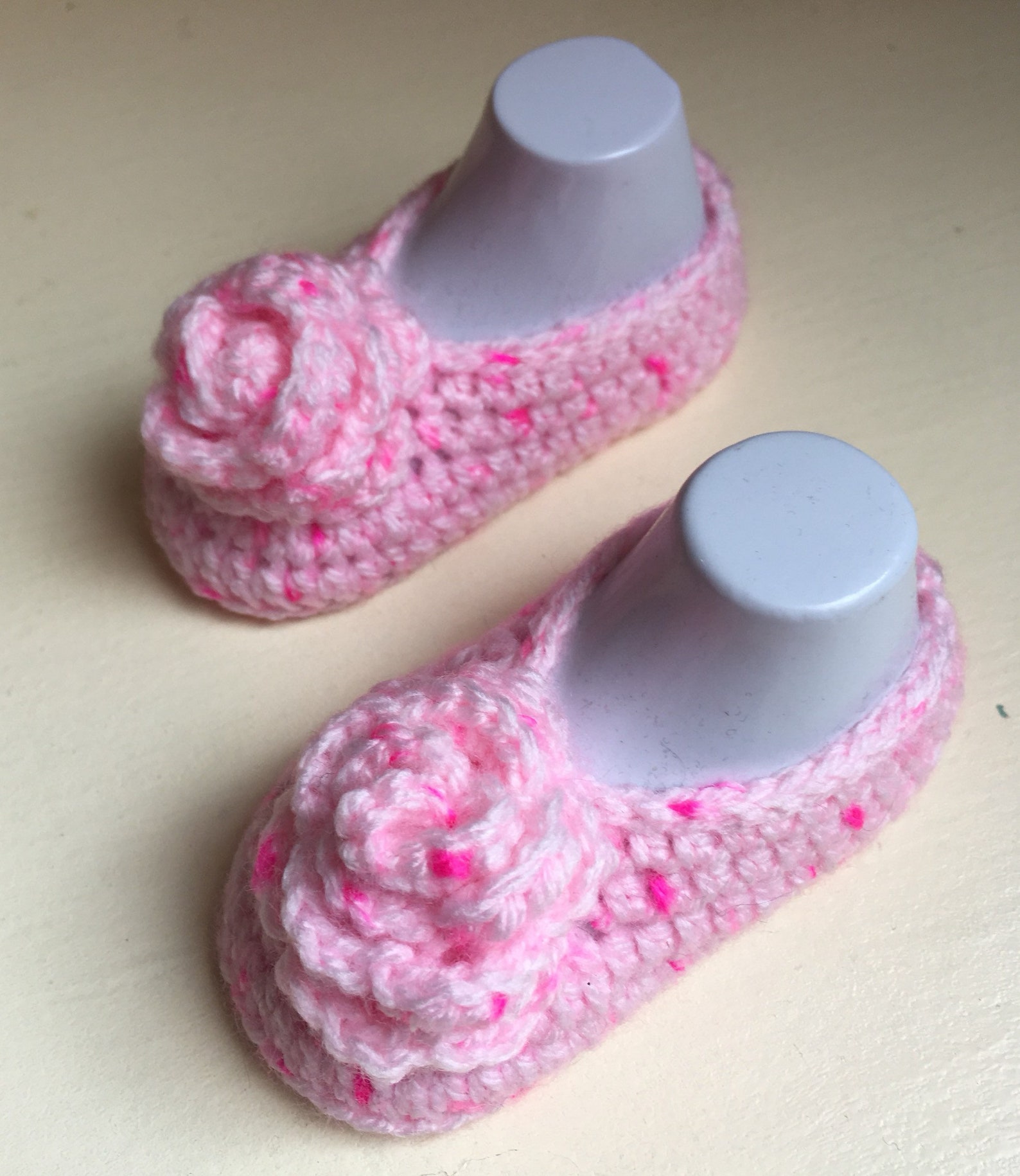 baby booties cute pink rose flower unisex ballet to fit 9-12 months (4 inches)