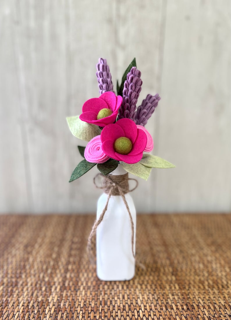 Bright Felt Flower Bouquet, Magenta and Purple, Choose with or without Vase Bild 3