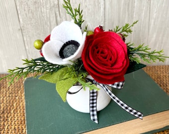 Christmas Mini Arrangement, Felt Flowers, Red Rose, White Anemone, Winter Greenery