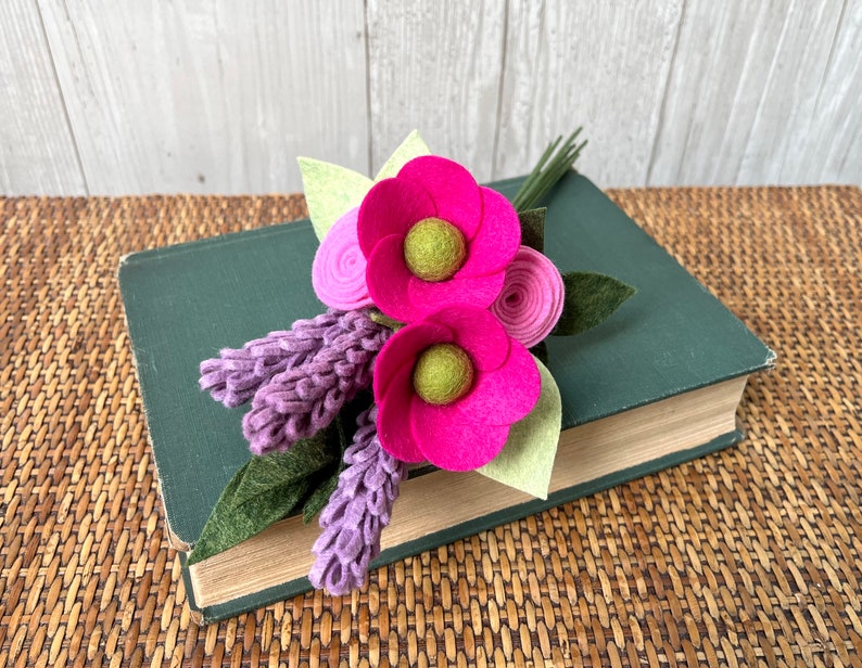 Bright Felt Flower Bouquet, Magenta and Purple, Choose with or without Vase Bild 4