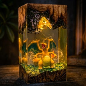 Charizard Resin Lamp, Handmade Epoxy Wood LED Night Light, Anime Lamp, Charizard Decor, Gamer Gift for Collectors