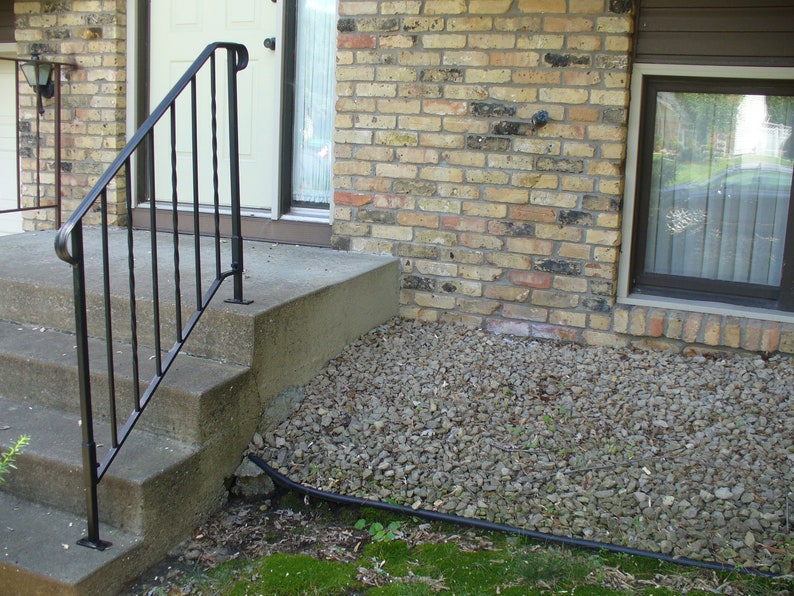 Railing for 3 Steps and a Top Step. the Railing Only Go's 7