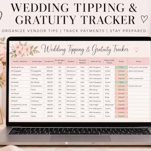 Könnte beinhalten: Ein Laptop-Bildschirm mit einer Wedding Tipping & Gratuity Tracker Tabellenvorlage. Die Tabelle enthält Spalten für Anbieter, Typ, Trinkgeldbetrag, Zahlungsmethode und Status. Das Design ist in sanften Rosatönen mit Blumenmotiven gehalten.