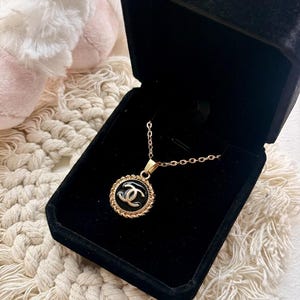 Chanel logo necklace - Etsy 日本