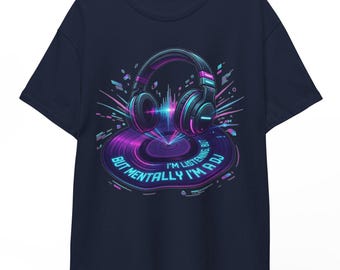 T-shirt cyberpunk « Mentally I'm a DJ », T-shirt graphique rétro vinyle synthwave, Vêtements de producteur de musique rave néon, Cadeau DJ techno EDM