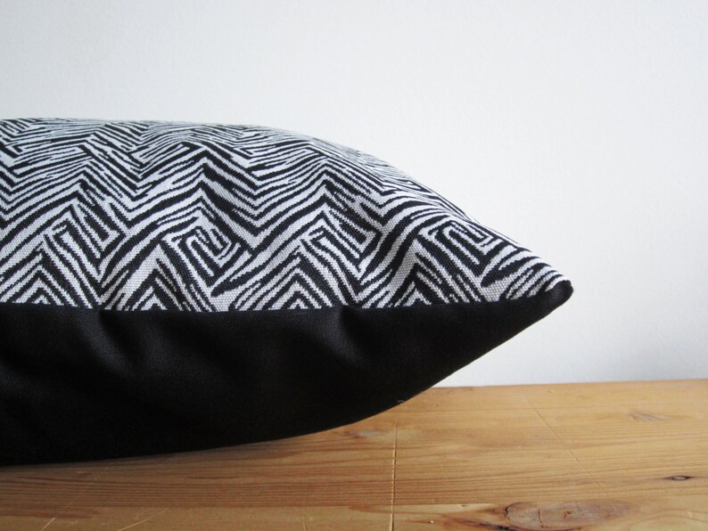 Black White Pillow Cover Tribal Pillow Zig Zag Lumbar Throw Etsy