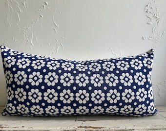 Navy Blue Retro Floral Lumbar Throw Pillow Cover 12x24