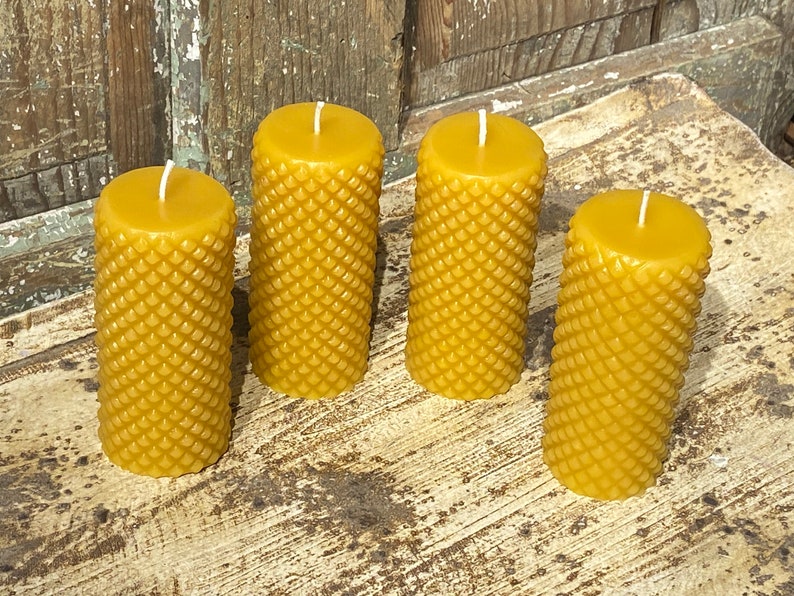 4 bougies cylindriques diamantées en cire d'abeille Colonne de bougie en cire d'abeille pure cire d'abeille des ruches d'apiculteurs image 3