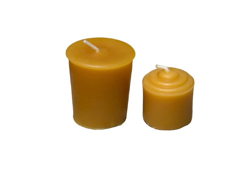 Beeswax Flat Top Votives Pure Beeswax Candles directly from the Beekeeper Bild 9