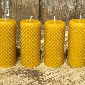 4 bougies cylindriques diamantées en cire d'abeille Colonne de bougie en cire d'abeille pure cire d'abeille des ruches d'apiculteurs image 2