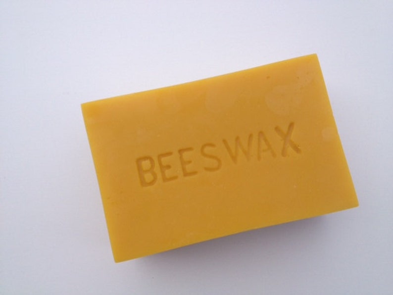 Natural Yellow Beeswax Block 1 lb. image 1