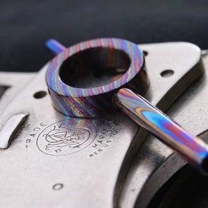 Timascus, Titanium damascus handcuff key image 2