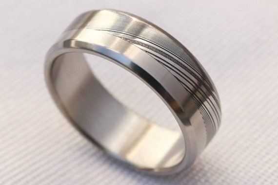 Titanium ring / Stainless Damascus ring