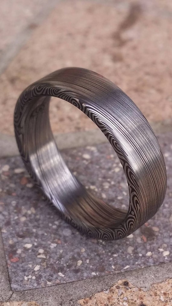 Damascus ring Stainless steel Damascus "dark leaf" Customizable ring! Darker color etch. Damascus steel ring