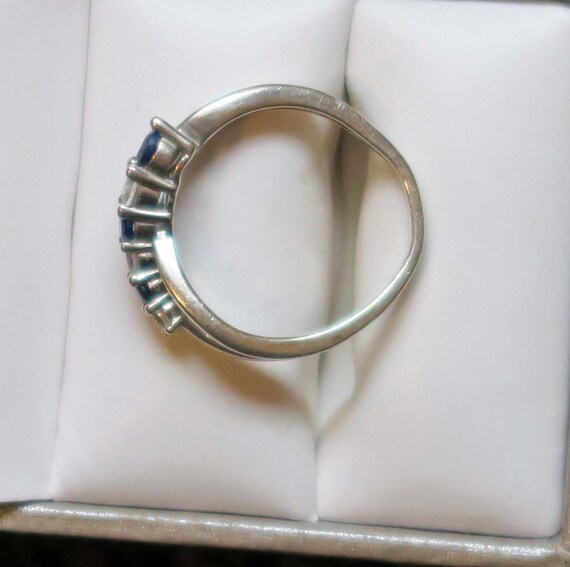 Ring Preowned Size 6 1/2 - A Cluster of Beautiful… - image 3