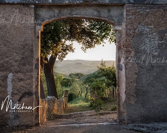 Digital background of archway in Tuscany, Italy