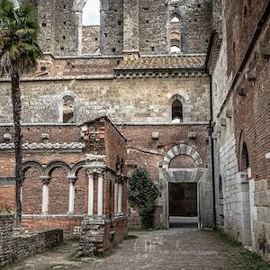 Tuscany, Italy Digital Backdrop photo of ancient ruins.