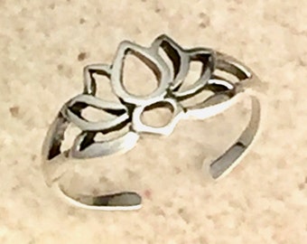 Lotus Flower 925 Sterling Silver Toe Ring • Adjustable Toe Ring • Beach Jewelry • Toe Jewelry • Foot Jewelry • Summer Jewelry • Yoga Jewelry