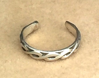 Celtic Braid Adjustable Sterling Silver Toe Ring - Toe Jewelry - Knuckle Ring - Midi Ring - Foot Jewelry - Beach Jewelry - Summer Jewelry