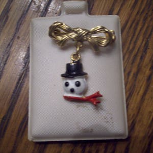 Vintage Snowman Sweater Pin / Christmas Jewelry/ Gold tone Bow with  Enamel Snowman Charm Pin/ Vintage Christmas Jewelry/ Novelty Brooch Pin