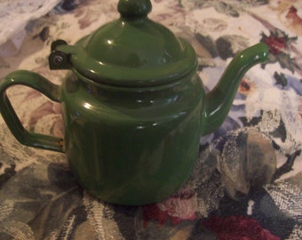 Avocado Green Enamelware Tea Pot with Attached Lid / Vintage Kitchen Decor/ Collectibles/ Small tea kettle