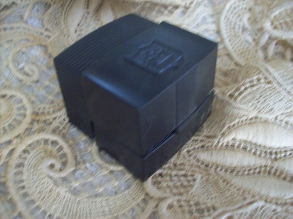 Vintage Plastic Presentation Ring Box / Storage /… - image 1