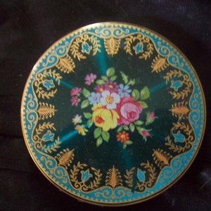 Stratton Powder Compact/ Vintage Beauty Accessories/ Round Compact with Floral Design and Mirror inside/ Makeup Powder Compact