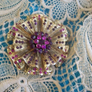 Purple Rhinestone Vintage Brooch/ Gold tone Jewelry Pin