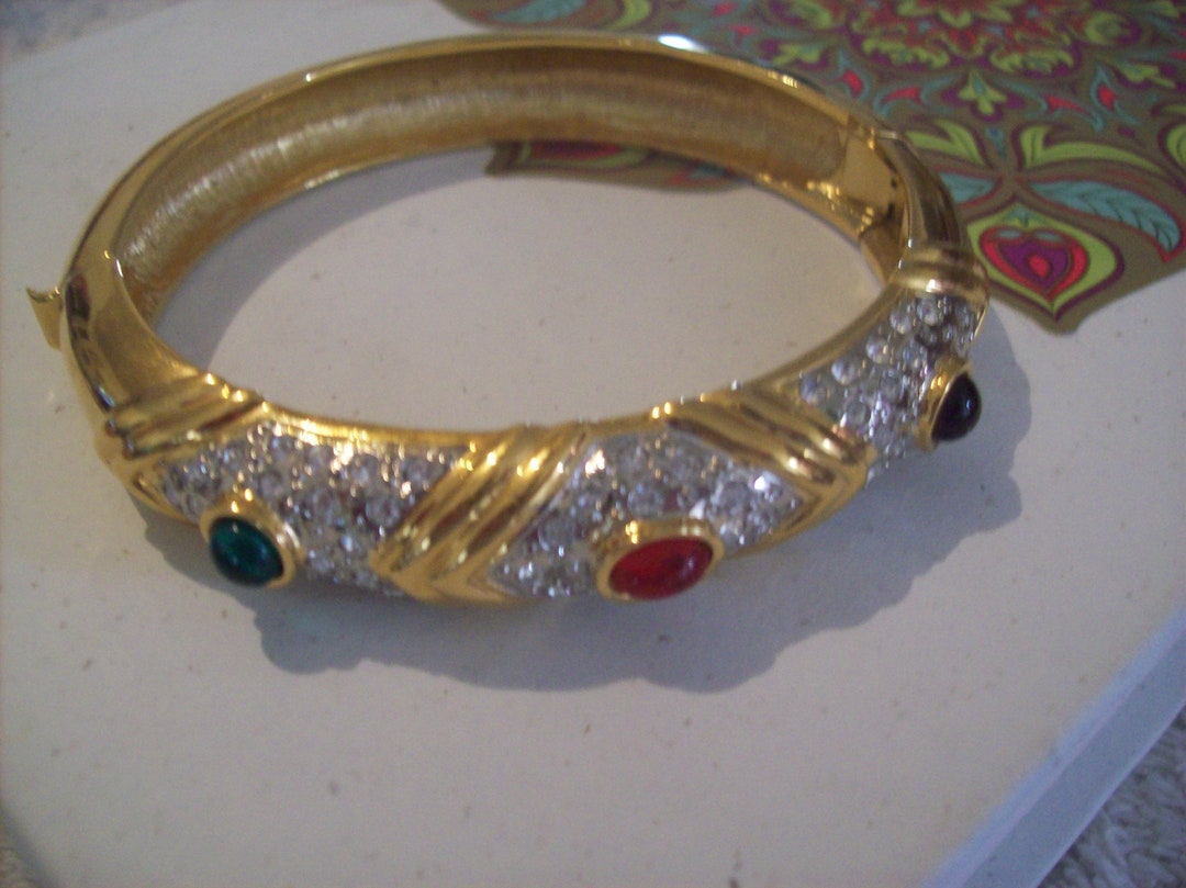 Vintage Costume Jewelry Metal Hinge Bangle Bracelet With Colorful