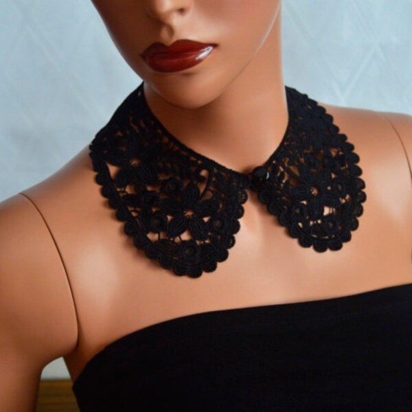 Peter Pan Collar,  Detachable Collar and button, Cotton, Lace Collar, Lace Necklace, Detachable Collar Necklace, gift (Black, White color)