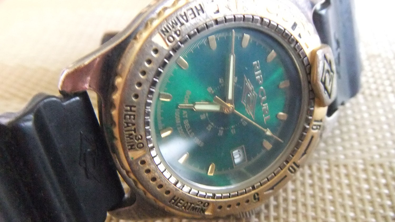 rip curl surf watch ocean technology