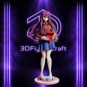 Peut inclure: Une figurine de style anime représentant un personnage aux longs cheveux violets, portant un blazer rouge, une jupe bleue et des chaussettes beiges montant jusqu'aux genoux. Le personnage tient un livre rouge. La base porte le texte 3DFigurcraft.