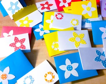 12 Mini Floral Envelopes with Inserts: Colorful Note Cards