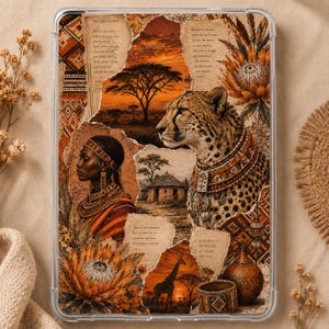 Op de afbeelding: Een doorzichtige tablethoes met een collage van Afrikaans getinte afbeeldingen, waaronder een jachtluipaard, een persoon met traditionele sieraden, een giraf, een savanne bij zonsondergang en proteabloemen, in warme oranje en bruine tinten.