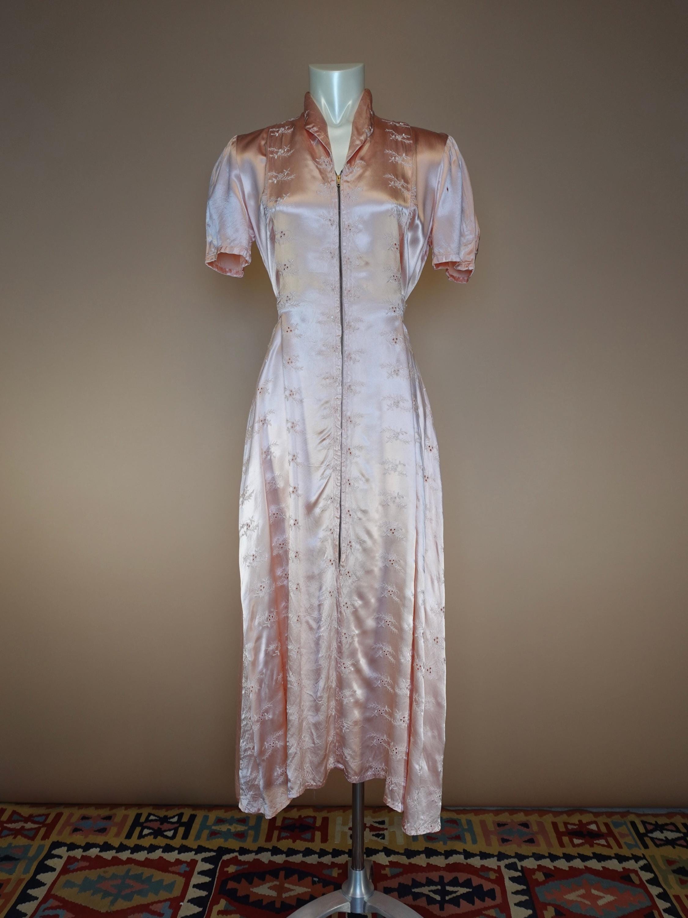 ANNI '40 - Vestaglia in raso di SETA ROSA PESCA / Anni '40 / Abiti Vintage