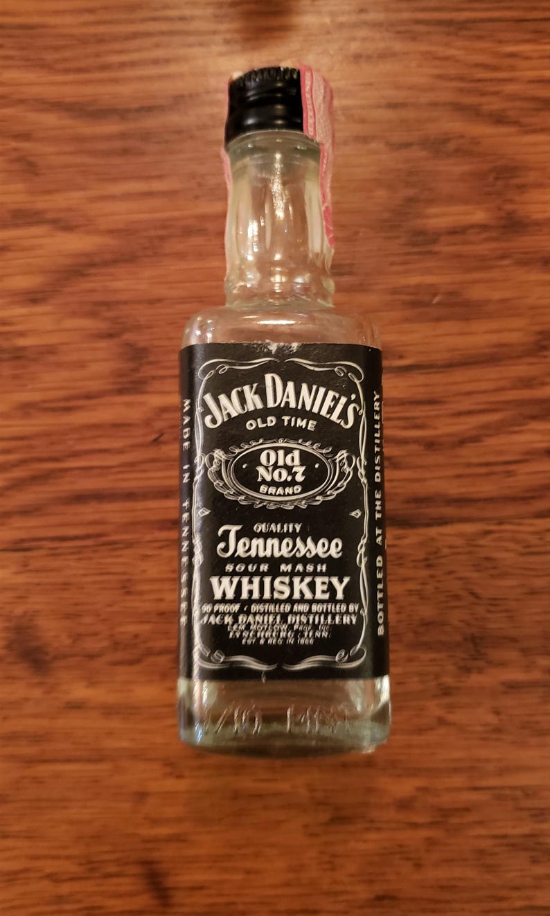 Vintage Miniature Liquor Bottles-Airline Liquor Bottles-Bacardi-Cutty Sark-Jim Beam-Smirnoff-Jack Daniels-Johnny Walker-Old Taylor-Braniff bild 5