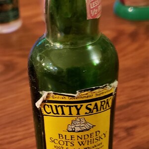 Vintage Miniature Liquor Bottles-Airline Liquor Bottles-Bacardi-Cutty Sark-Jim Beam-Smirnoff-Jack Daniels-Johnny Walker-Old Taylor-Braniff bild 3