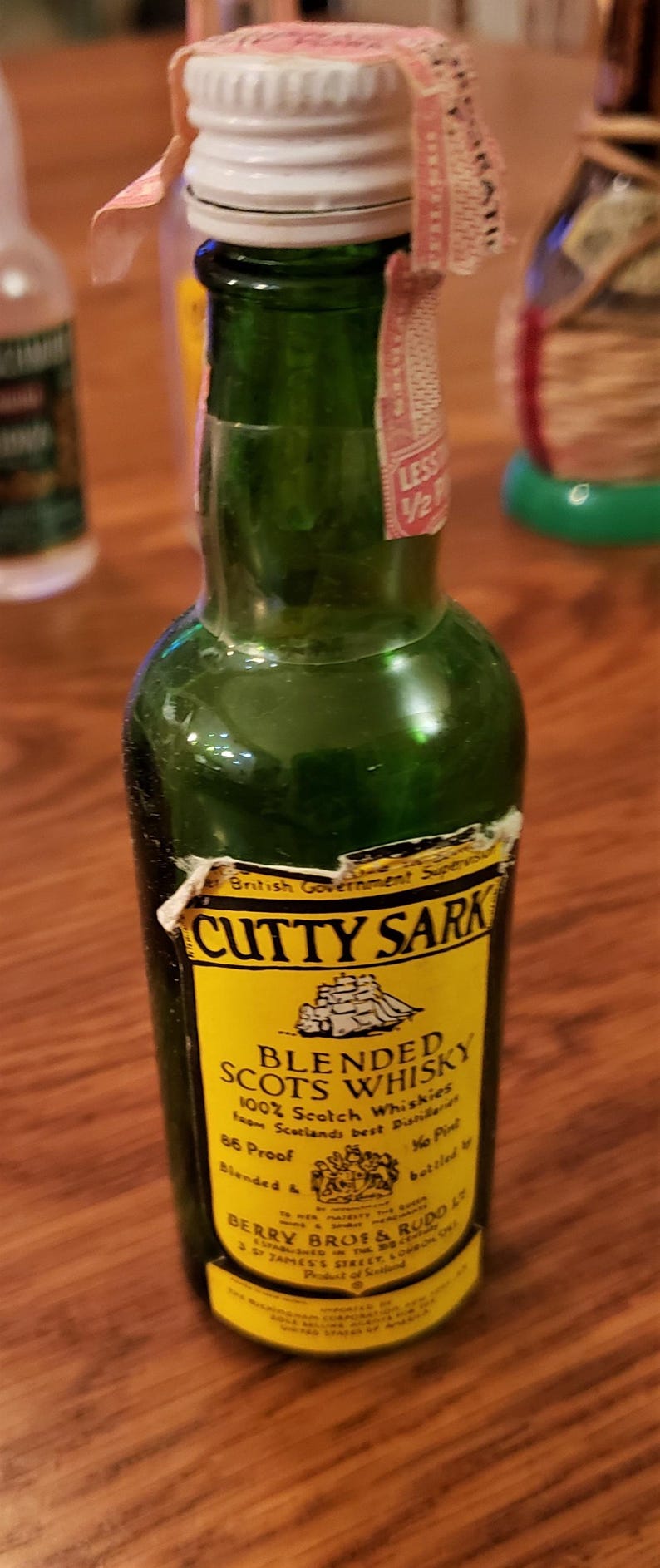Vintage Miniature Liquor Bottles-Airline Liquor Bottles-Bacardi-Cutty Sark-Jim Beam-Smirnoff-Jack Daniels-Johnny Walker-Old Taylor-Braniff bild 3