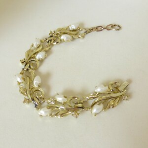Vintage 1950&#39;s Floral Leaf Gold Link Bracelet with Faux Pearl and White Rhinestone Crystal