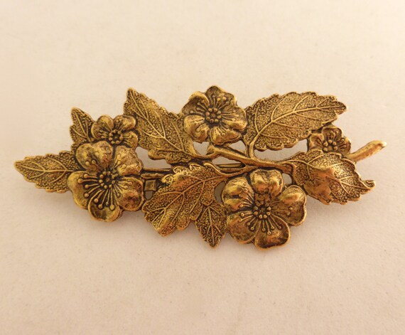 Vintage 1960's Gold Floral Leaf Pin - image 2