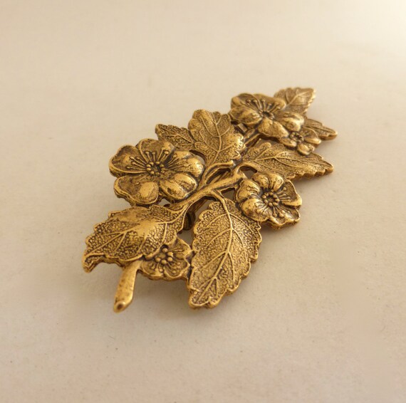 Vintage 1960's Gold Floral Leaf Pin - image 4