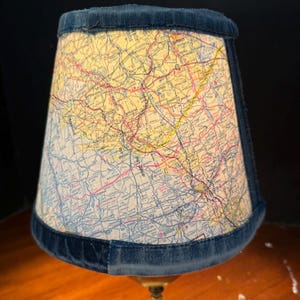 Pièce unique en son genre, petite carte ronde de New Jersey New Jersey, abat-jour à clip sur l'abat-jour de style ferme rustique côtier OOAK