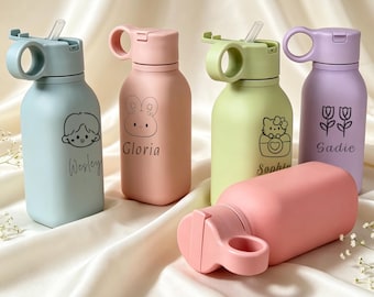 Gepersonaliseerde siliconen waterfles voor kinderen met gegraveerde naam, lekvrije, lichtgewicht en draagbare reisbeker voor jongens en meisjes.