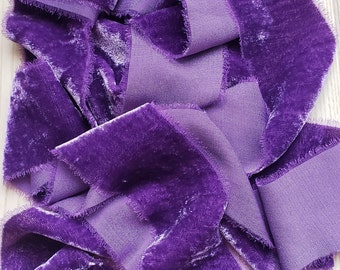 Violett sidenband; Brudbukett, Bröllopsinbjudningar, handriven; fotostyling; lila; vår