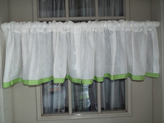 curtains for bay windows in dining room