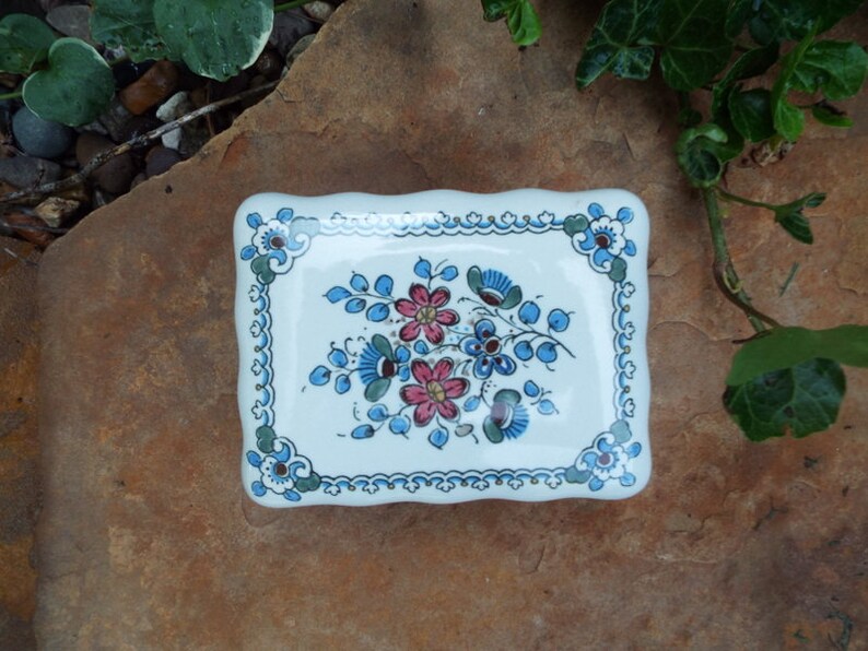 Download Delft Royal Goedenwaagen Polychrome Trinket Jewelry Box Hand Painted Boho Chic Desk Vanity Bridesmaid Gift Holland Museum Editions Collectibles Art Collectibles Delage Com Br