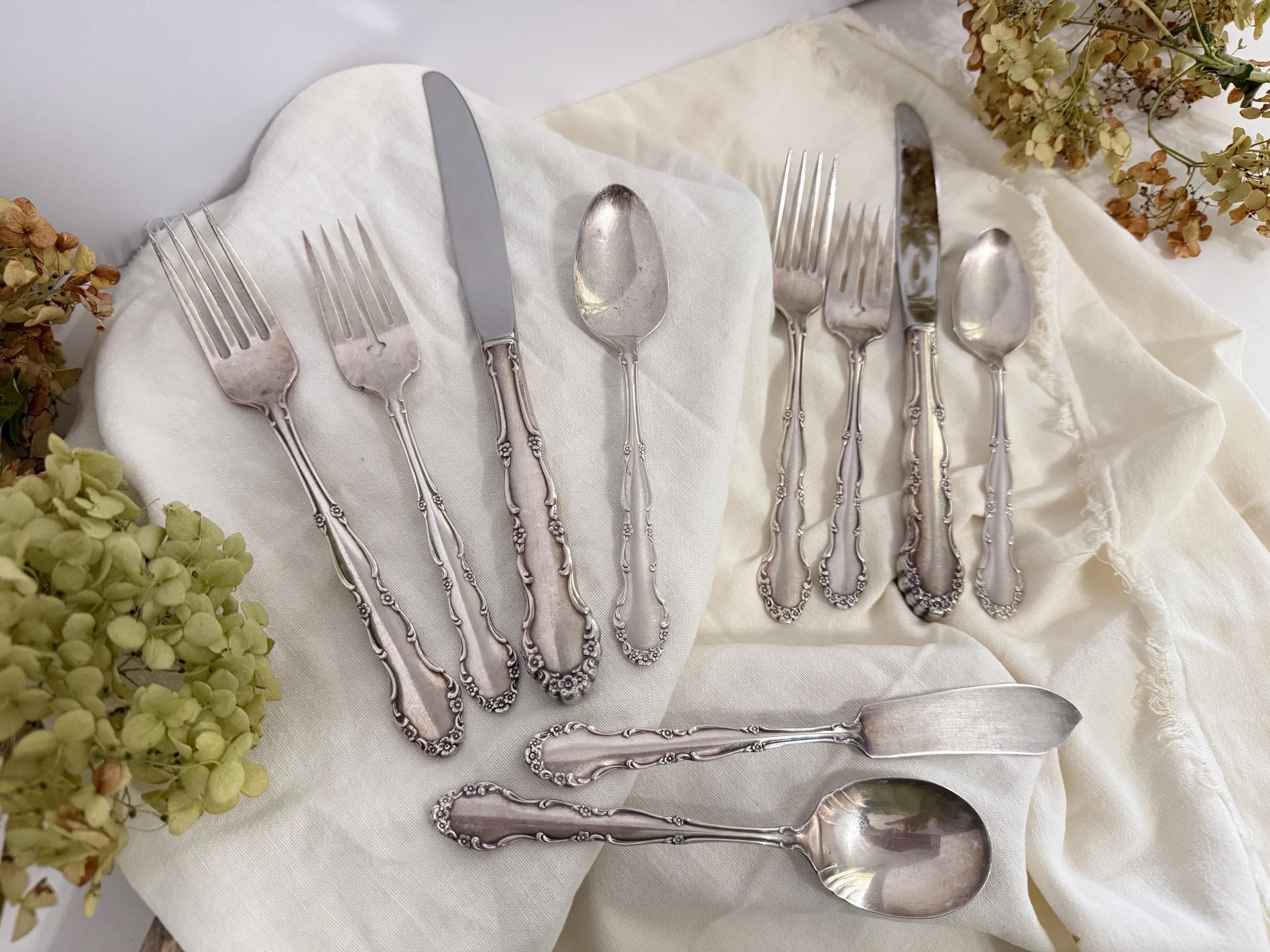Oneida Silverware Full Set - Etsy